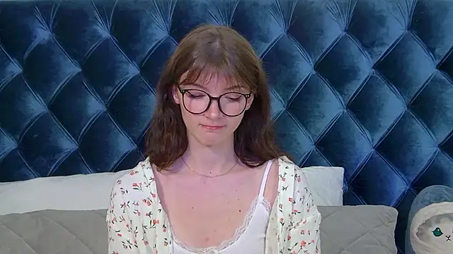 Snapshot of SophiaProve chatting on March 1, 2026, 5:46 pm SophiaProve online show from March 1, 2026, 5:46 pm