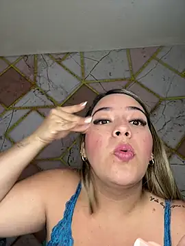 Snapshot of Amira_Malia chatting on February 24, 2026, 3:13 pm Amira Malia online show from February 24, 2026, 3:13 pm