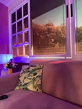 ReiAyanamy online show from December 4, 2025, 7:57 pm