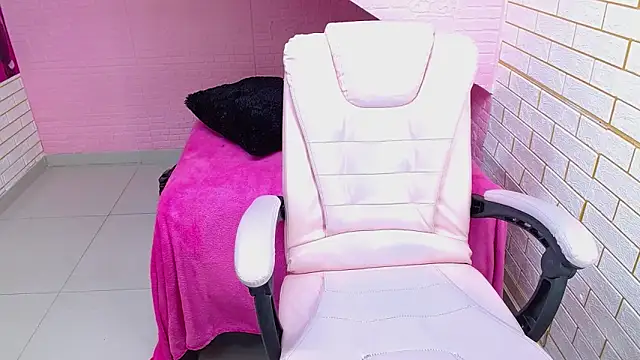 meliangels303av online show from February 15, 2026, 12:33 am