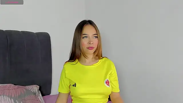 Evelin888 online show from June 17, 2026, 7:46 pm