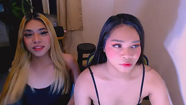 velvetviper06 online show from February 22, 2026, 5:36 pm