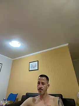 Lucasjandre online show from July 8, 2026, 11:38 pm