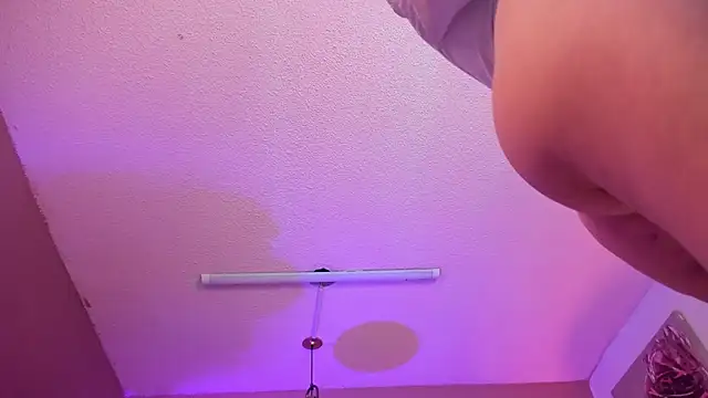 Velvet Dreamss online show from August 1, 2026, 11:41 am