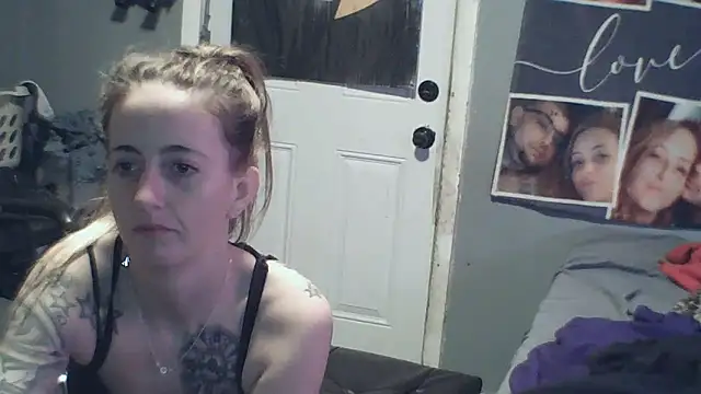 sexxxilexxxi44 online show from December 20, 2025, 6:00 pm