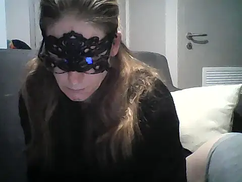 MelleEloa online show from February 8, 2026, 8:50 pm