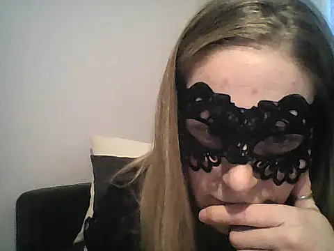 MelleEloa online show from December 5, 2025, 3:54 pm