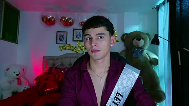 estebanperez 26 online show from April 28, 2026, 11:36 am