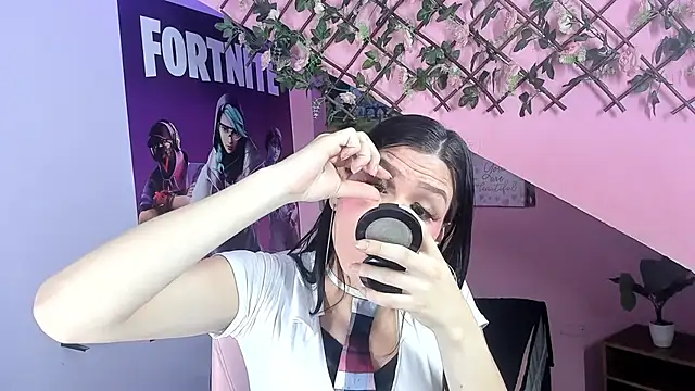 madalia303av online show from November 12, 2025, 3:54 am