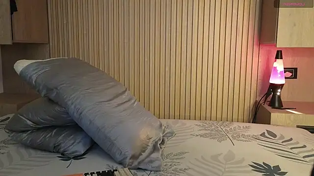 Danmaxwell  online show from February 22, 2026, 2:19 pm