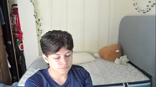 Snapshot of Felix_kitty chatting on February 22, 2026, 7:15 pm Felix kitty online show from February 22, 2026, 7:15 pm