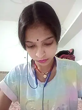 Mohnicute online show from May 10, 2026, 12:20 pm