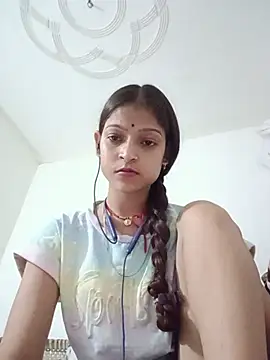 Mohnicute online show from June 17, 2026, 6:18 pm