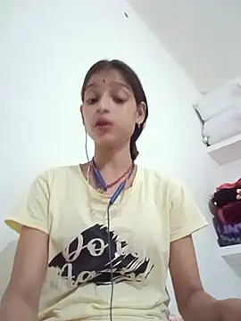 Mohnicute online show from July 26, 2026, 6:15 pm