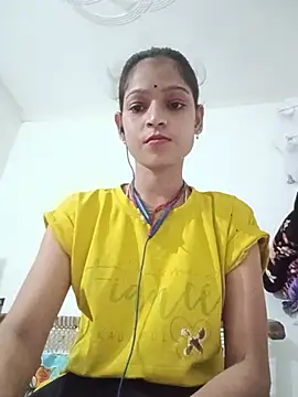 Mohnicute online show from July 4, 2026, 7:29 pm