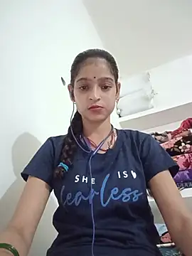 Mohnicute online show from August 3, 2026, 6:47 pm