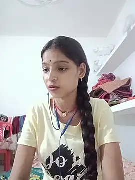 Mohnicute online show from July 17, 2026, 6:16 pm