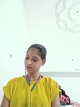 Mohnicute online show from July 22, 2026, 7:05 pm