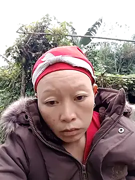 girl-hot2x online show from December 14, 2025, 8:09 am