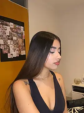 Snapshot of lauren_clauz chatting on February 5, 2026, 11:33 pm lauren clauz online show from February 5, 2026, 11:33 pm