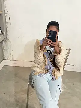 Riya 917 online show from November 12, 2025, 7:23 am