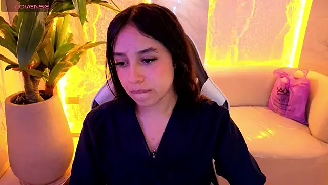 Juliana Tx online show from March 6, 2026, 3:12 am