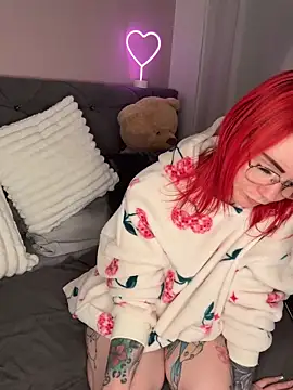 AlinaWinter online show from February 4, 2026, 4:46 pm