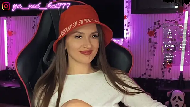 -RED HAT- online show from April 25, 2026, 5:21 pm