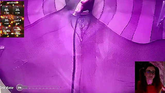 Snapshot of SassySquirtQueen chatting on November 17, 2025, 2:43 pm SassySquirtQueen online show from November 17, 2025, 2:43 pm