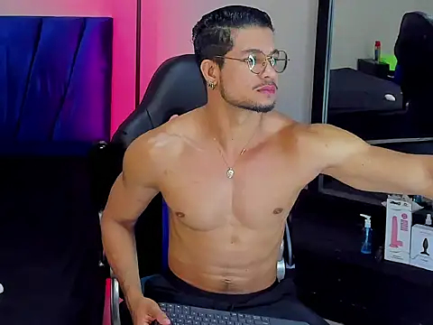 Snapshot of Nolan_joness chatting on March 17, 2026, 7:39 pm Nolan joness online show from March 17, 2026, 7:39 pm