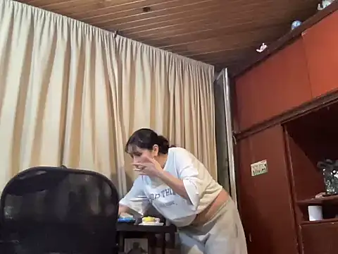 Dreana online show from February 1, 2026, 1:48 am