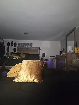 Snapshot of piggylatino chatting on March 18, 2026, 10:07 am piggylatino online show from March 18, 2026, 10:07 am