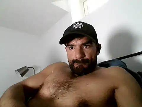 piggylatino online show from May 13, 2026, 8:05 pm