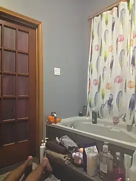 Snapshot of piggylatino chatting on February 28, 2026, 11:48 pm piggylatino online show from February 28, 2026, 11:48 pm