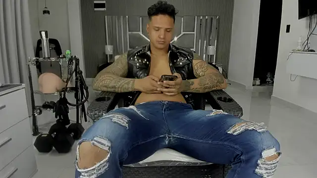 master leather online show from June 26, 2026, 6:14 pm