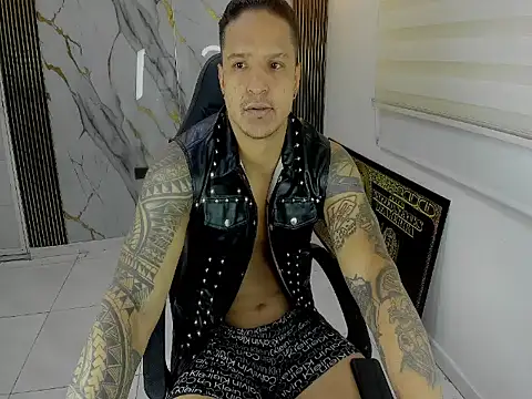 master leather online show from April 27, 2026, 11:36 pm