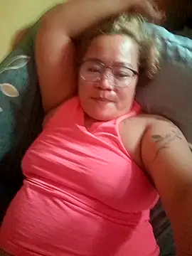 loriepinay46 online show from June 14, 2026, 10:05 am