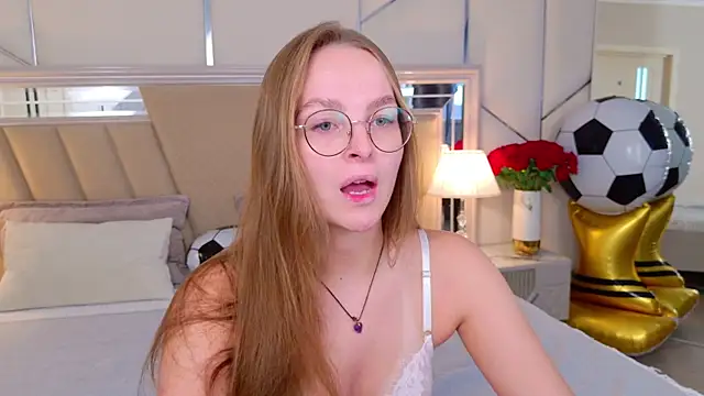 MadisonSmitt online show from July 11, 2026, 5:08 am