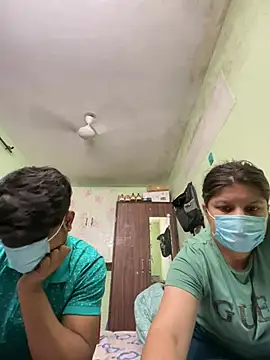 Cute hotzara online show from March 14, 2026, 6:19 am