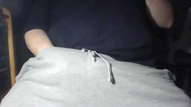 Snapshot of bigcumfrench chatting on March 4, 2026, 9:39 am bigcumfrench online show from March 4, 2026, 9:39 am