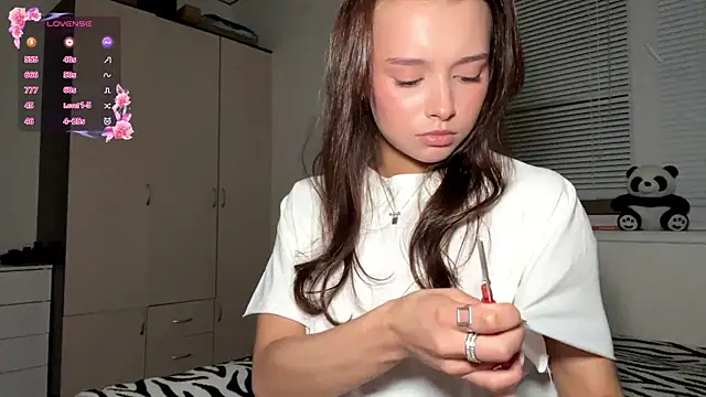 BabySofa online show from November 23, 2025, 1:21 pm