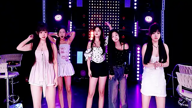 Snapshot of S5-55S chatting on February 6, 2026, 7:10 pm S5-55S online show from February 6, 2026, 7:10 pm