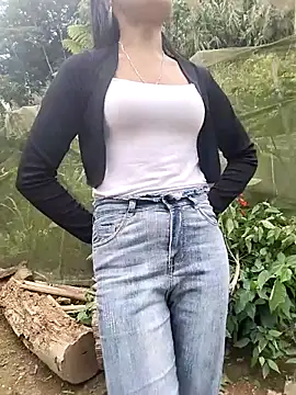 gugu0022 online show from April 23, 2026, 10:44 am