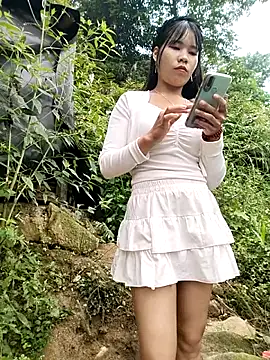 gugu0022 online show from May 5, 2026, 11:30 pm