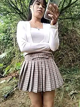 gugu0022 online show from April 27, 2026, 10:24 am