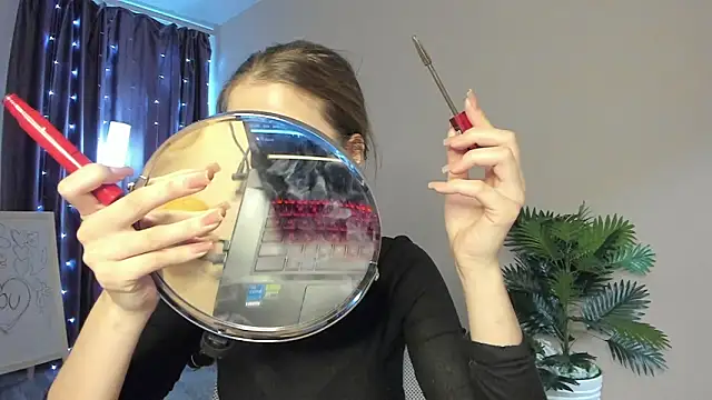 Snapshot of Aurora_Glow21 chatting on February 17, 2026, 4:21 am Aurora Glow21 online show from February 17, 2026, 4:21 am