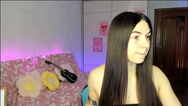 luna lust 212 online show from July 6, 2026, 4:19 am