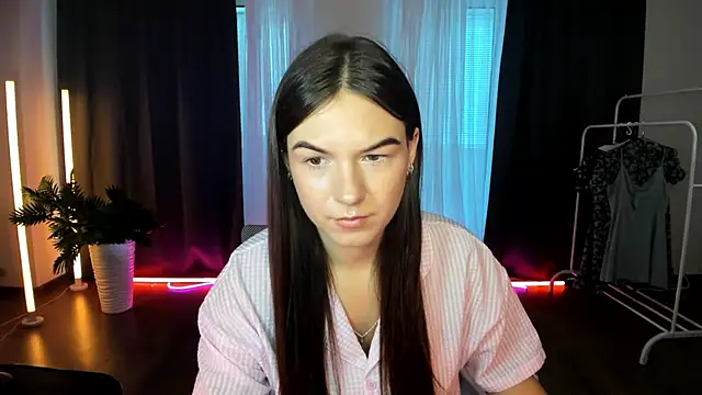luna lust 212 online show from August 8, 2026, 2:51 am