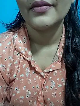 Cute Ayushii online show from July 3, 2026, 5:14 am