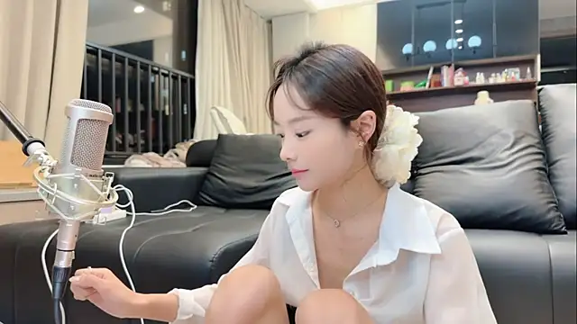 Butterbear online show from May 6, 2026, 1:15 pm